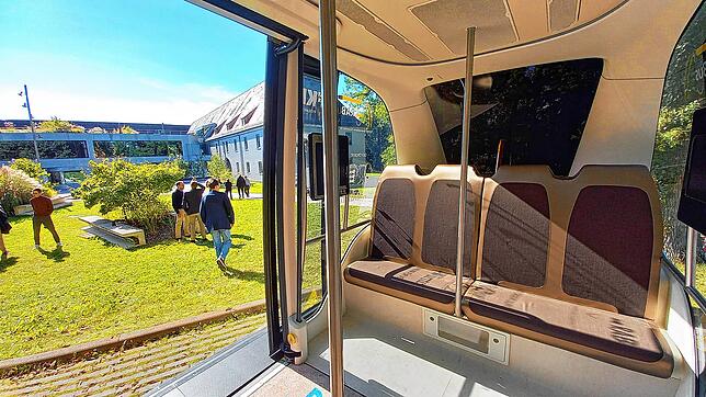 Bequem unterwegs: So sitzen die künftigen Passagiere im autonomen Shuttle.
