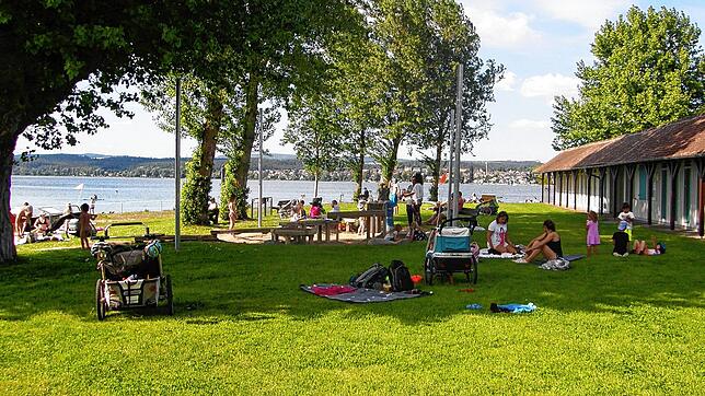 Auch im Reichenauer Strandbad gibt es keinen offiziellen Badebetrieb. Die Liegewiese ist aber offen.