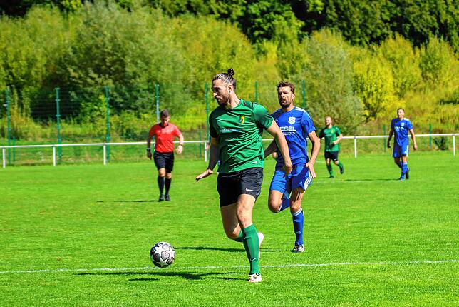 Bild 27: SV Karsau gewinnt das Aufsteiger-Derby gegen den SV Herten II mit 2:0 &ndash; und wir haben Bilder!