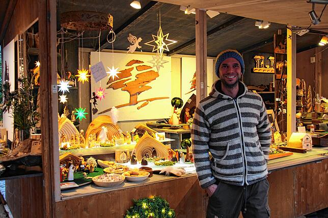 Bild 5: So schön! Besucher genießen den Waldshuter Weihnachtsmarkt