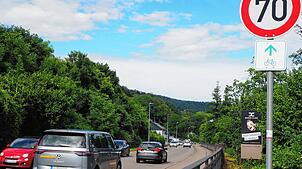 Noch gilt auf der B 34 im Abschnitt Liedermatte/Unter der Steigtrotte eine Höchstgeschwindigkeit von 70 Kilometern pro Stunde.