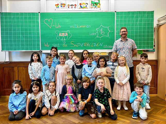 20 Jungen und Mädchen wurden in die Klasse 1b der Heinrich-Hansjakob-Schule Waldshut eingeschult. Klassenlehrer ist Daniel Heinz.