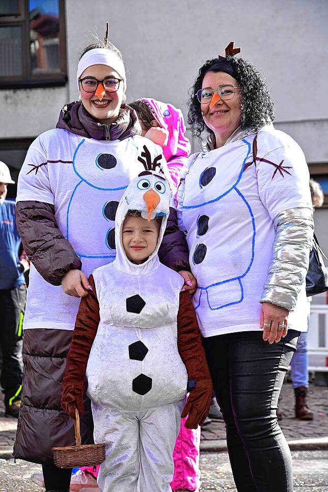 Bild 21: St. Georgen feiert Fasnacht: Kinderumzug mit Elfen, Piraten & Schneemännern – die besten Fotos!