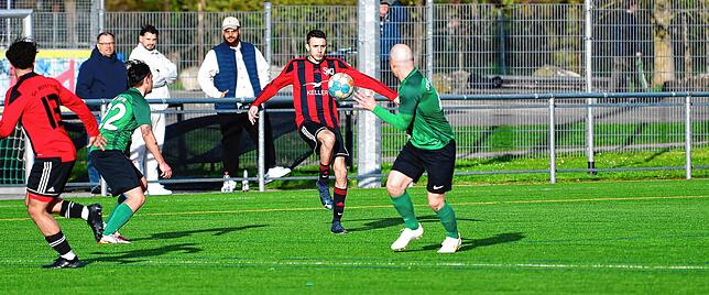 Bild 25: SV Herten besiegt den SV Jestetten im Kellerduell mit 3:2 &ndash; und wir haben Bilder!