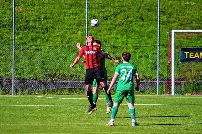 Bild 10: FC 08 Bad Säckingen besiegt den SV Rheintal mit 5:3 – und wir haben Fotos!