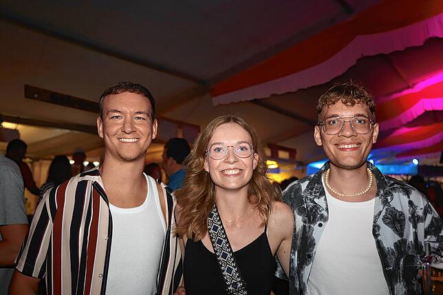 Bild 13: Die schönsten Bilder des Aach-Linzer Weinfest