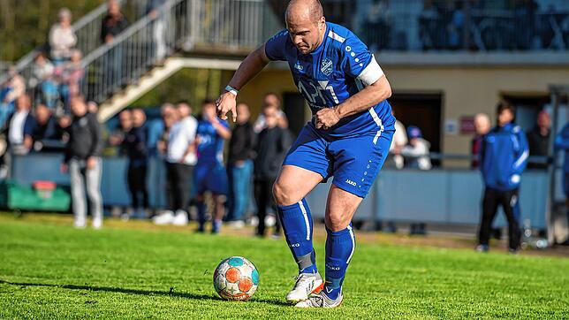 Der Kapitän macht&lsquo;s: Pascal Bercher &ndash; hier ein Archivbild &ndash; rettete dem FC Geißlingen mit einem Traumtor einen Punkt ...