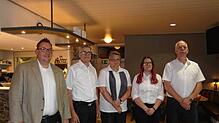 Als DRK-Ortsvorsitzender bestätigt wurde Fabian Prause (links). Schriftführerin bleibt Ursula Böhler (Mitte). Neu gewählt sind der ...