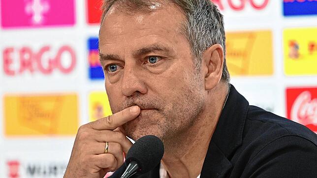 Hansi Flick auf der Pressekonferenz nach dem Spiel zwischen Deutschland und Kolumbien. Die DFB-Elf verlor in Gelsenkirchen mit 0:2.