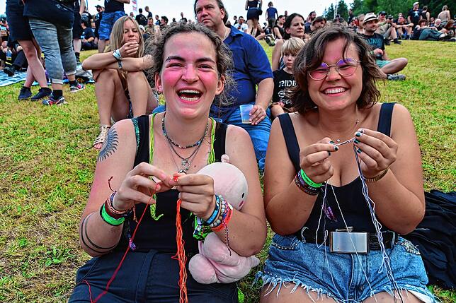 Bild 7: Tausende Metalheads feiern im Schwarzwald