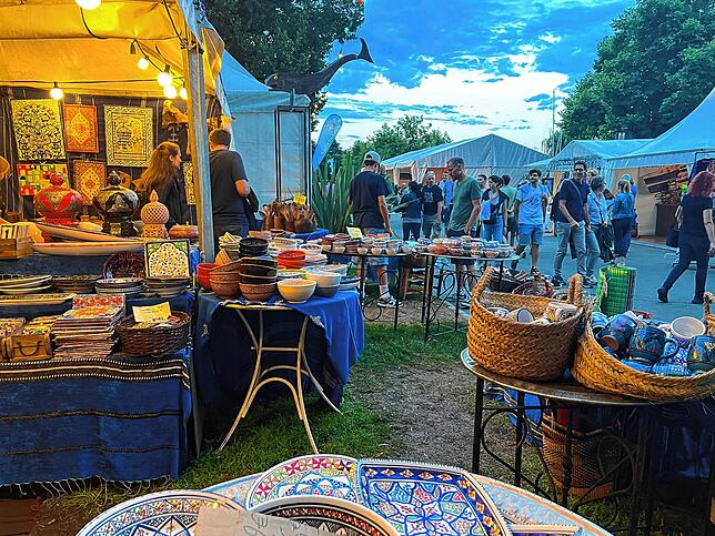 Beim Kunsthandwerkermarkt können Besucher an mehr als 40 Ständen stöbern.