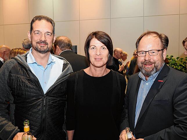 Andreas Schiffhauer, Fliesenleger-Obermeisterin Carmen Riedmüller, Graveurmeister Thomas Keck.