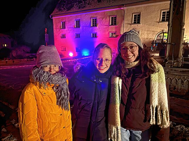 Die 19-jährigen Laura Restle, Ina Hafner und Annika Branner sind ehemalige Schulkameradinnen. Keine von ihnen hat Neujahrsvorsätze. „Ich ...