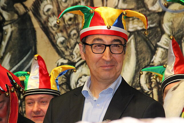 Bild 15: Cem Özdemir ist da! Die Bilder zum Empfang des Beklagten beim Narrengericht in Stockach (1)