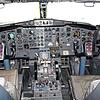 Seit der Ankunft 2017 befindet sich das Landshut-Wrack in einer Halle des Häfler Flughafens. Hier ein Blick ins Cockpit.
