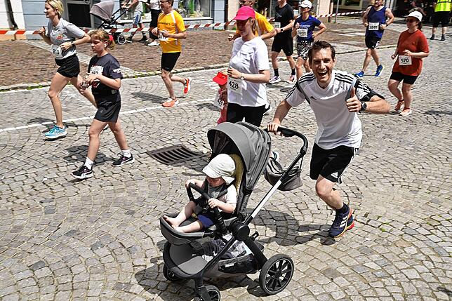 Bild 11: Sie laufen für den guten Zweck – Bilder vom Villinger Stadtlauf
