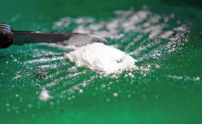Mehrmals hat ein Dealer in Friedrichshafen Kokain verkauft, beim größten Deal mit 100 Gramm der Droge griffen die Ermittler im März 2025 zu.