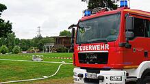 Neben der Engener Feuerwehr und dessen Gefahrgutzug wurden am Samstag auch Einheiten aus Singen und Konstanz ins Erlebnisbad ...