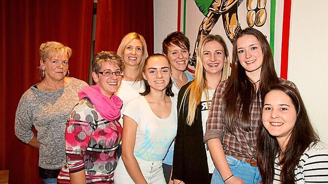 Die Geißenmägde freuen sich auf ihre Jubiläumsparty: Sabine Zinapold (von links), Manuela Zollnai, Anne Schätzle, Patrycja Majka, Susi ...