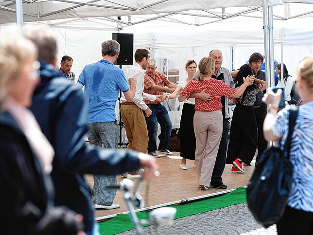 Bild 4: Gute Stimmung beim Verkaufsoffenen Sonntag