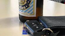 Keine gute Kombination: Autofahren und jede Menge Bier trinken sind nun einem 61-Jährigen zum Verhängnis geworden. (Symbolfoto).