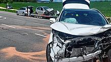 Die zwei beteiligten Autos sind nach dem schweren Unfall nicht mehr fahrbereit: Am 20. April hat es auf der Bundesstraße 314 zwischen ...