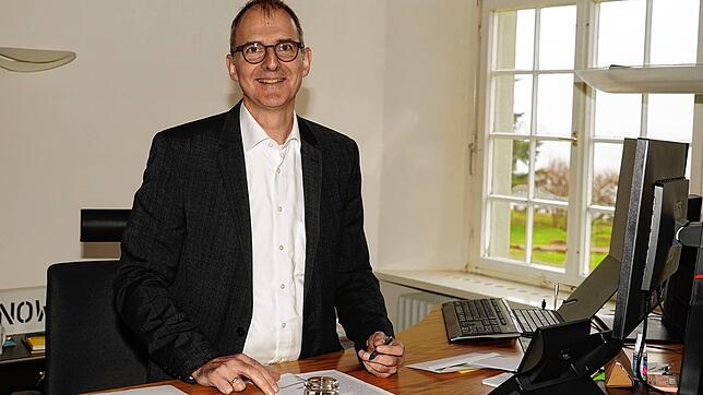 Für Volker Frede das wichtigste Ergebnis im Jahr 2023: Er wurde am 1. Oktober für acht weitere Jahre zum Bürgermeister gewählt und darf ...