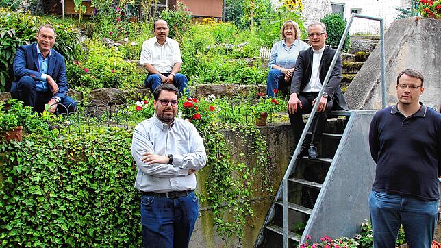 Das Pastoralteam der Seelsorgeeinheiten Sauldorf-Meßkirch und Wald: hinten von links) Gemeinderereferent Thomas Haueisen, Kooperator ...