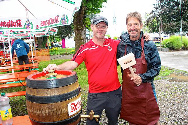 Bild 23: Uhldingen feiert: Die besten Bilder vom ersten Tag des Hafenfestes mit Schrottregatta