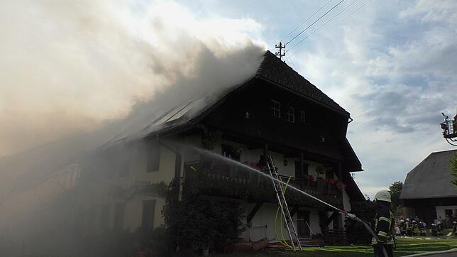 Bild 3: Alle Bilder zum Großbrand eines Schwarzwaldhauses in Höchenschwand