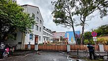 Die vormaligen TZK-Gebäude in der Blarerstraße im Stadtteil Paradies werden jetzt zum Teil interimistisch genutzt. Zwischenzeitlich ist ...