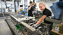 Das Friedrichshafener Unternehmen Rolls-Royce Power Systems vermeldet fürs Geschäftsjahr 2024 ein Rekordergebnis. Die Mitarbeiterinnen ...