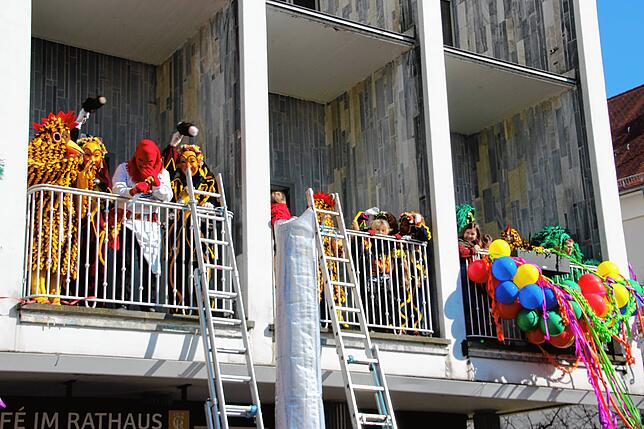 Bild 2: So lief der Rathaussturm in Friedrichshafen (2)