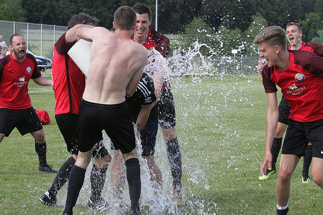 Bild 6: Dramatisches 2:1 gegen SV Berau: FC Hochrhein ist Meister &ndash; wir haben die Bilder!