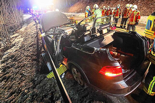 Bei einem Verkehrsunfall zwischen Hammereisenbach und Vöhrenbach ist ein Autofahrer schwer verletzt worden. Doch war das auch ...