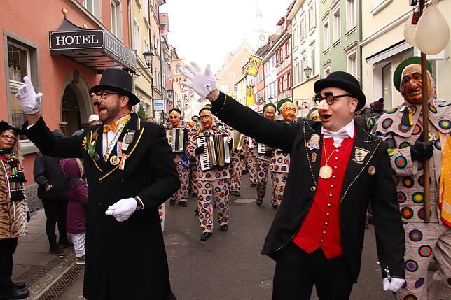Bild 20: Der Sonntagsumzug des 20. Narrentags in Überlingen: Eindrücke in Bildern
