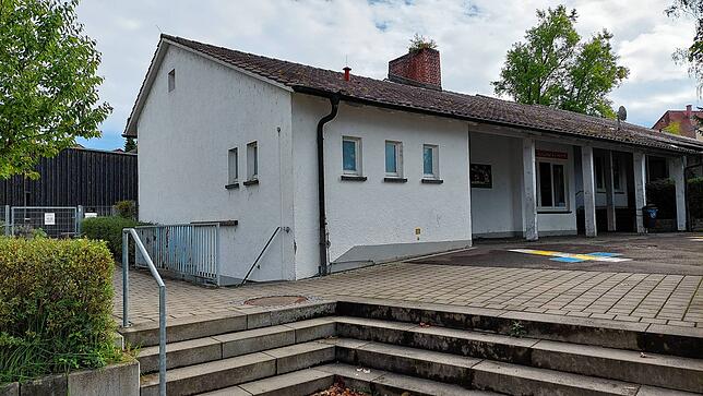 Das alte Pavillongebäude soll abgerissen und durch einen Neubau ersetzt werden, dessen Platzierung umstritten ist.