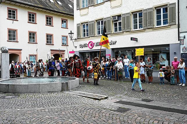 Bild 6: So schön ist das bunte Treiben am Chilbi-Festumzug (Teil 1)