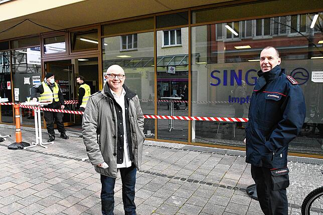 Bild 1: Künftig mehr Platz für Impfungen, aber keine Tests mehr: Erste Bilanz der Impfstation in der Scheffelstraße