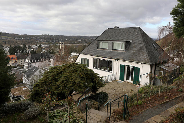Das Konrad-Adenauer-Haus in Rhöndorf bei Bad Honnef. Von hier aus hatte es der Hausherr nicht weit bis zum Kanzleramt in Bonn.