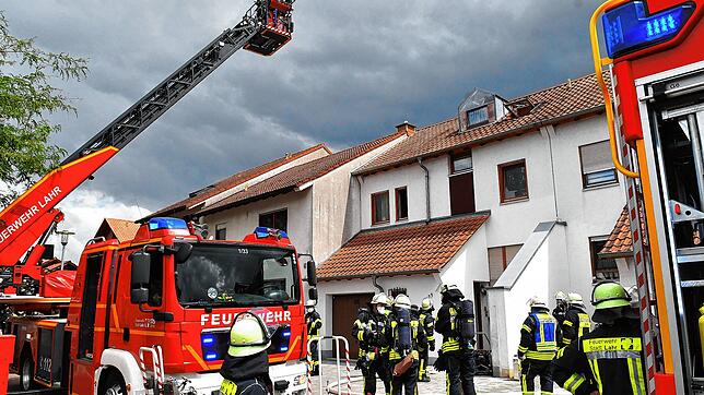 Rauchmelder können eine Brandentstehung frühzeitig erkennen und so auch Großeinsätze der Feuerwehr (Symbolbild) verhindern. Der St. ...