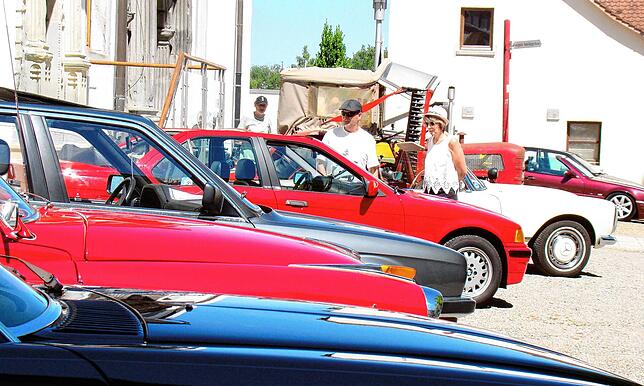 Bild 12: Bilder vom Oldtimertreffen am Schloss Meßkirch