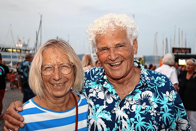 Bild 33: Zahlreiche Besucher lockt das Staader Hafenfest 2025 ans Bodenseeufer