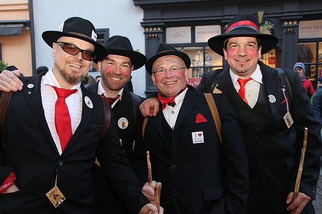 Bild 25: Musik, gute Stimmung und Tradition: Bilder vom Wäldertag in Bad Säckingen