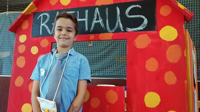 Politik: Der zweite Mann im Rathaus der Kinderspielstadt: Die Bürger von „Fezitty“ wählten den neunjährigen Leander Dietrich zum ...