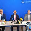 Im Lindauer Landratsamt wurden am Mittwoch zwei Coronafälle im Landkreis betätigt. Landrat Elmar Stegmann (Mi.), erklärte gemeinsam mit ...