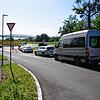 Bis zuletzt gibt es Schleichverkehr bei der Waldsiedlung. Wenn es sich auf der B33 staut, fahren viele ab dem Reichenauer Bahnhof über ...