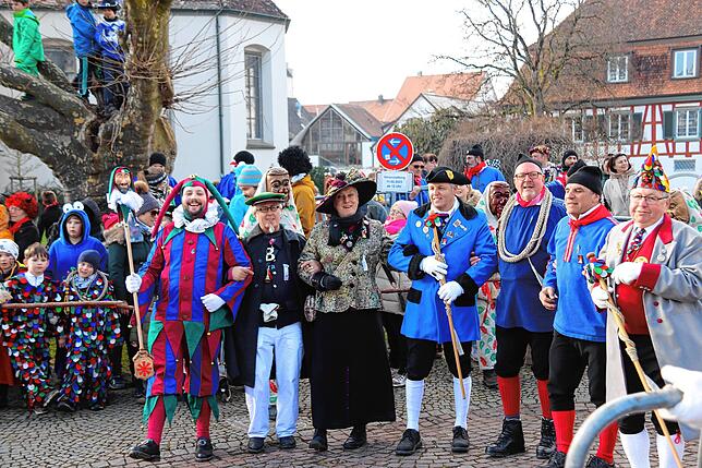 Bild 3: Die besten Bilder vom Narrenbaumsetzen in Markdorf