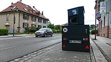 Wie ein geparktes Raumschiff steht die neue mobil-stationäre Geschwindigkeitsmessanlage der Stadt Rheinfelden derzeit an der ...