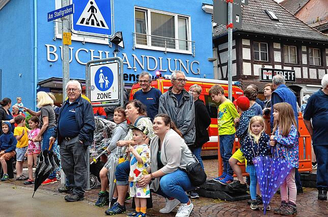 Bild 3: Bilder der Hauptübung der Freiwilligen Feuerwehr Markdorf – Teil 1